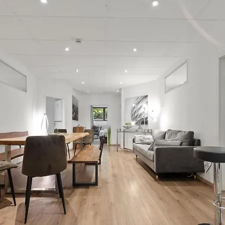 Apartment Flatista Homes - Garden House