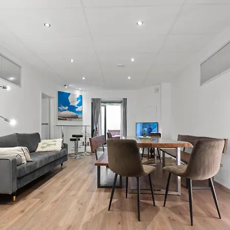 Flatista Homes - Garden House Apartment Munich